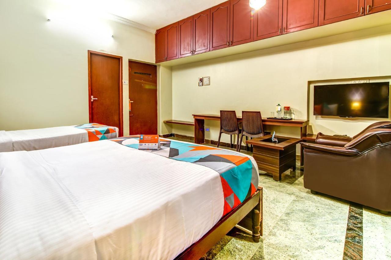 Fabexpress Nestlay Rooms - 100M From Velammal Hall, Moggappair Madras Buitenkant foto